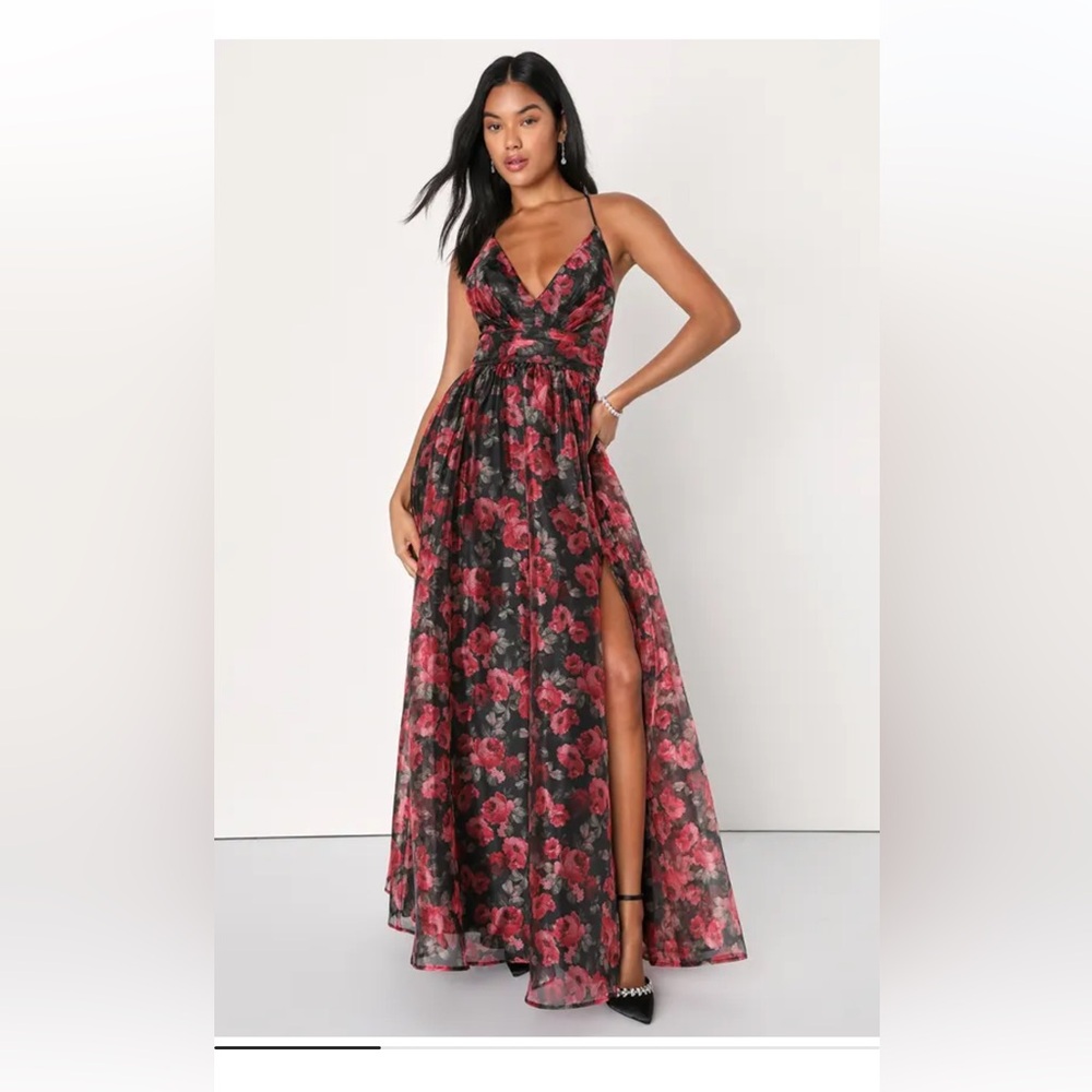 NWT Lulus Simply Divine Black and Red Floral Print Organza Maxi Dress